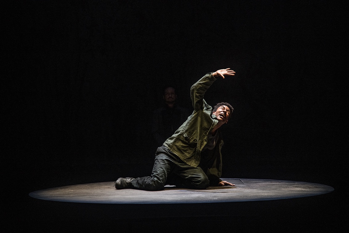 Woyzeck regia Tommaso Tuzzoli – (in foto Alberto Boubakar Malanchino) – ph©Pino Miraglia