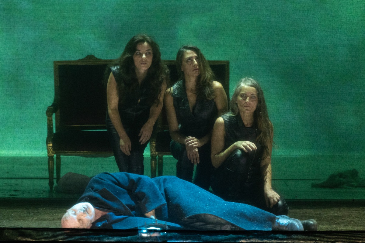 © ivan nocera per teatro di napolii