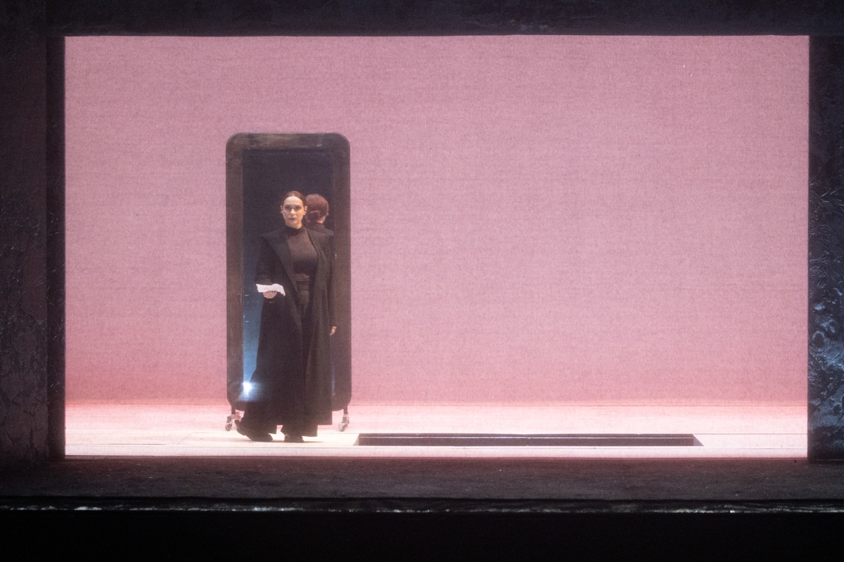 © ivan nocera per teatro di napolii