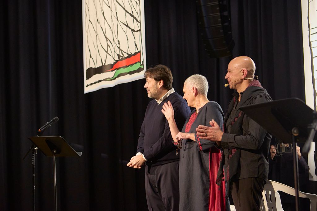 Specchi_F.FELTRINELLI_Tomaso Montanari, Paola Caridi e Nabil Bey Salameh